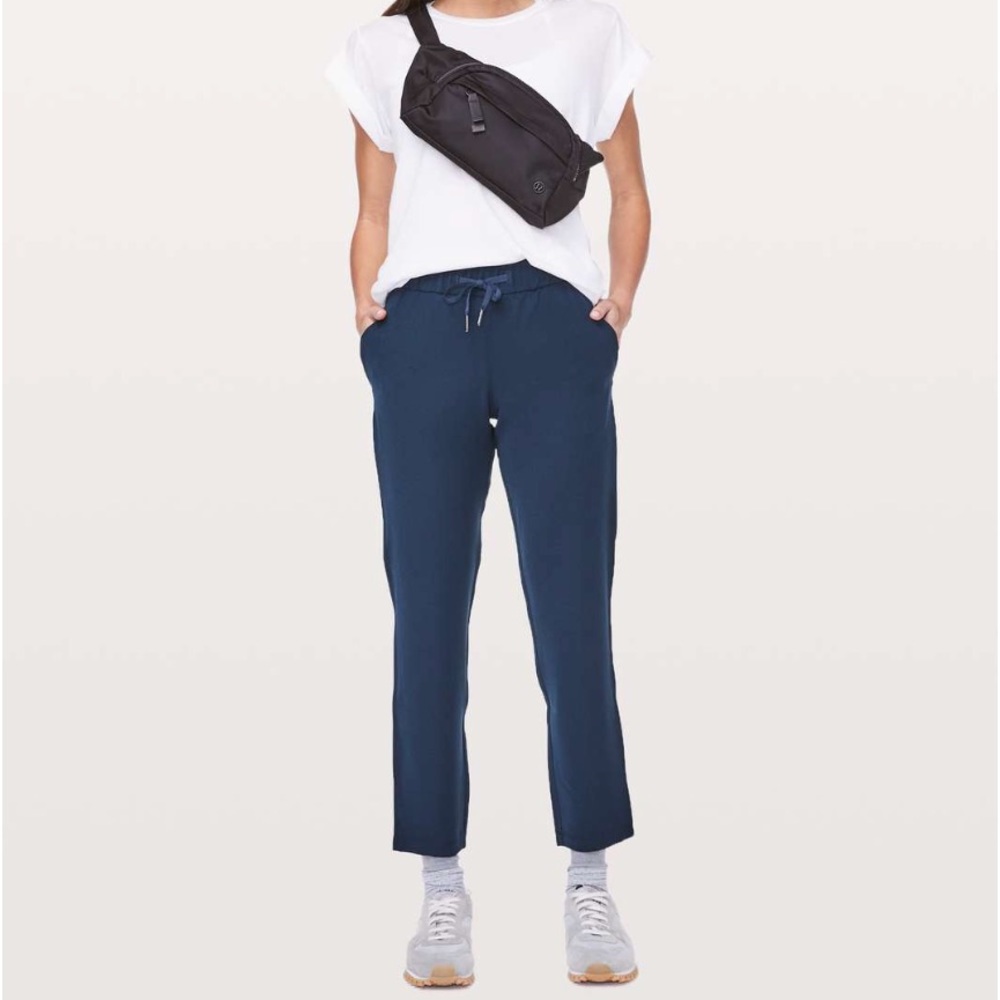 Lululemon On The Fly Pant Woven True Navy